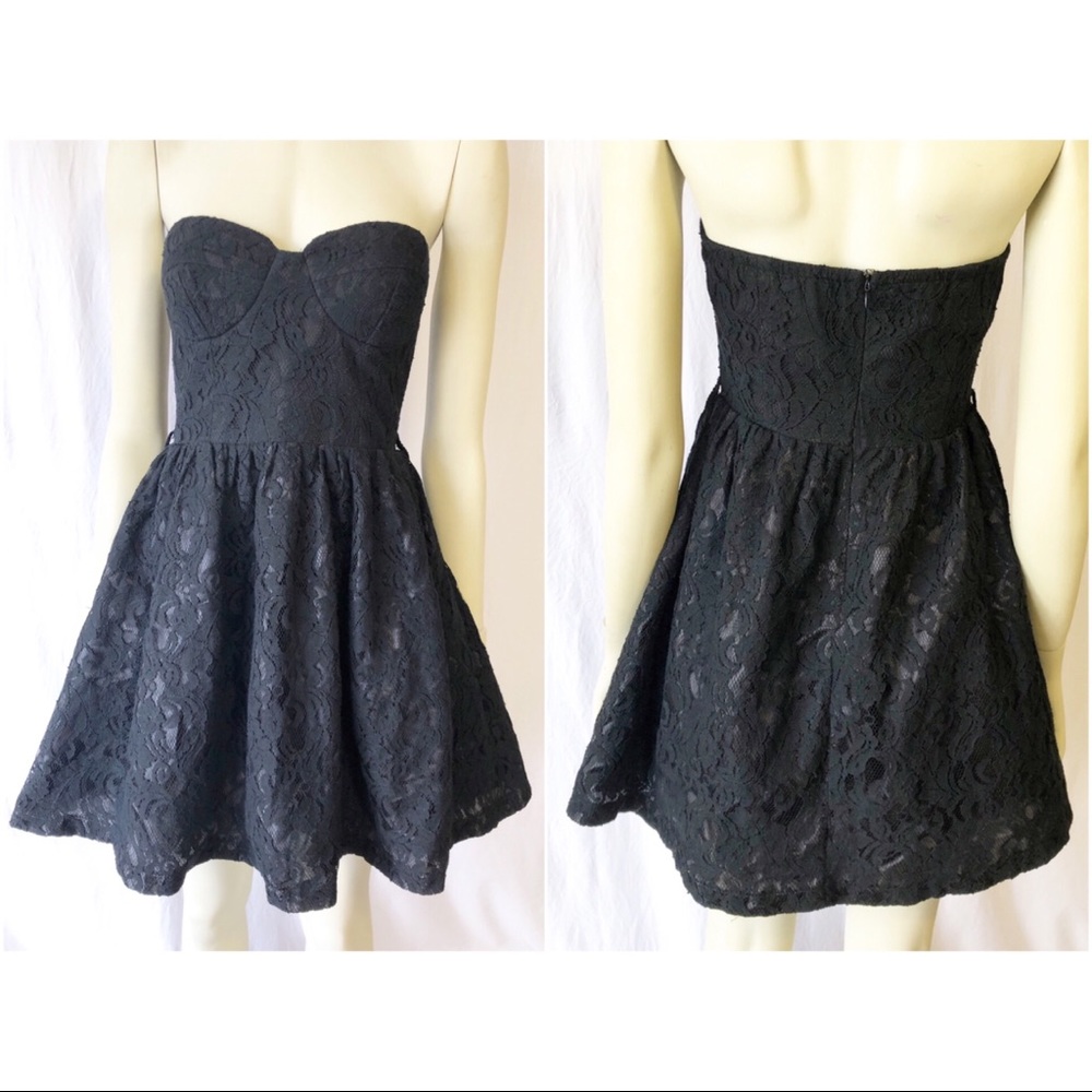Sans Souci Medium Strapless Black Lace Dress